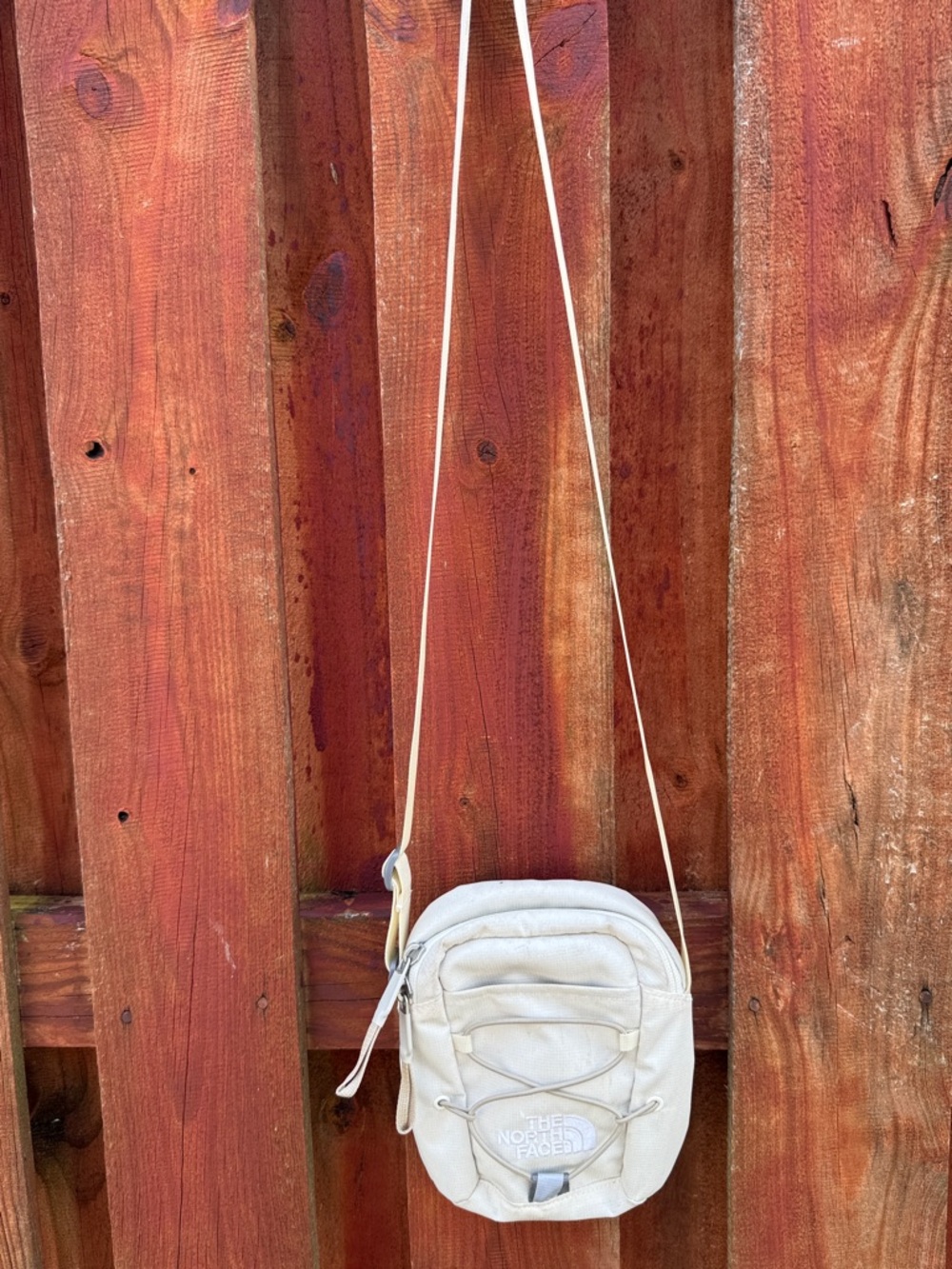 The North Face Off White Jester Mini Messenger Crossbody Shoulder Bag - Picture 1 of 6